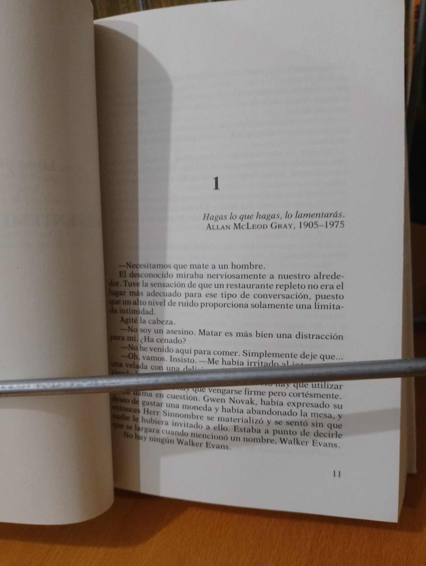 El gato que atraviesa las paredes. Robert A Heinlein