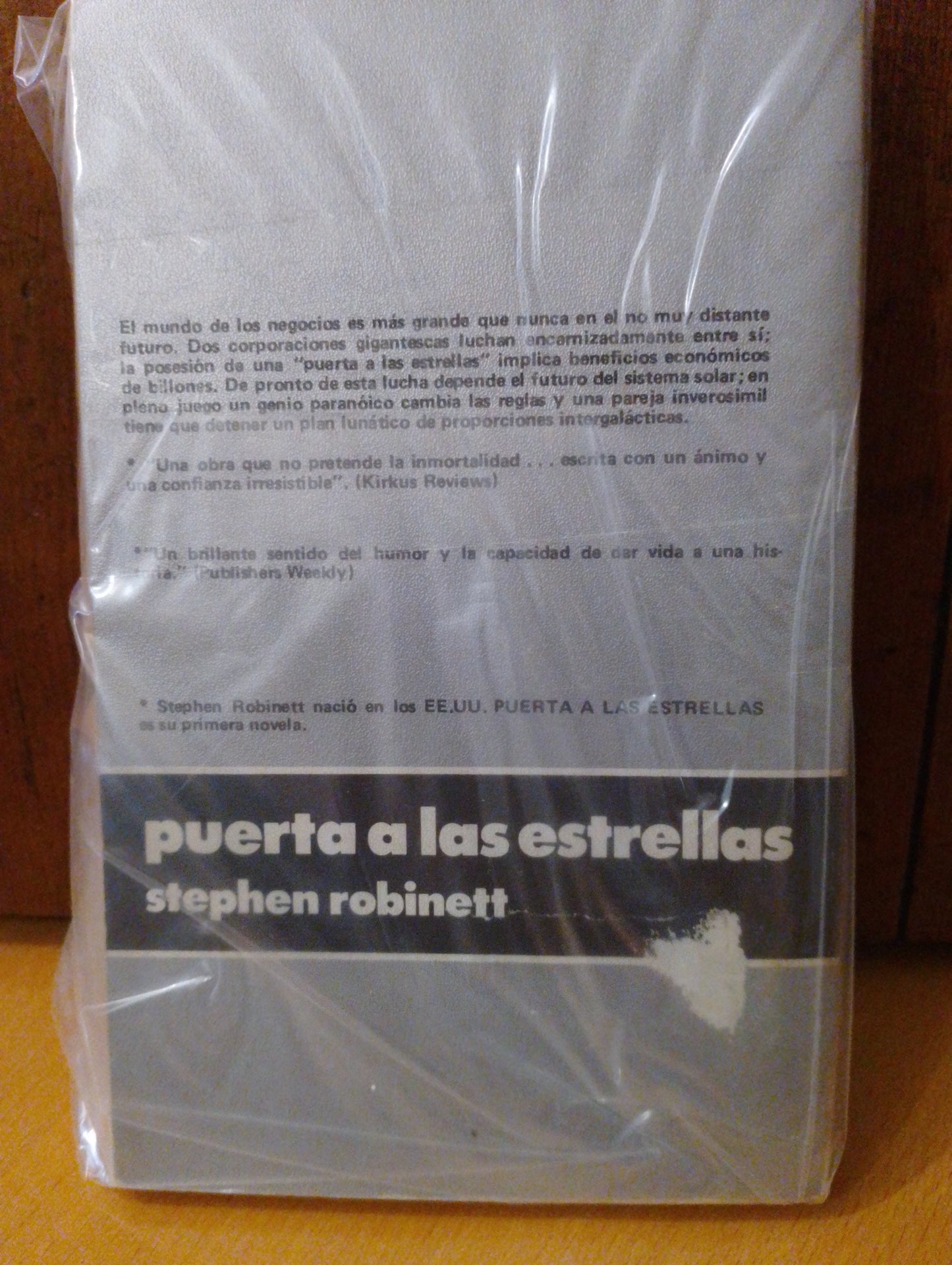 Puerta a las estrellas. Stephen Robinett