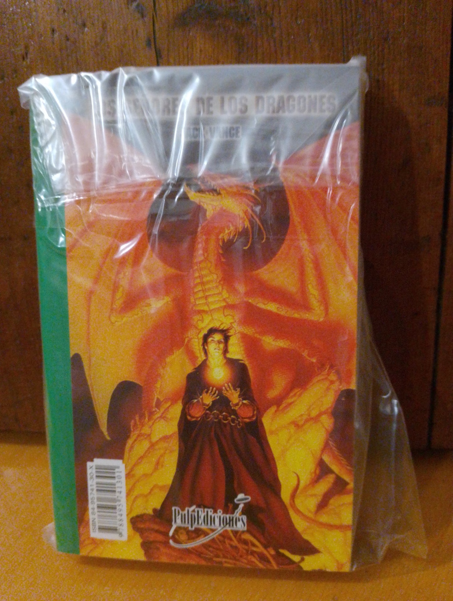 Los señores de los dragones. Las armerías de Isher. Jack Vance. A.E. Van Vogt