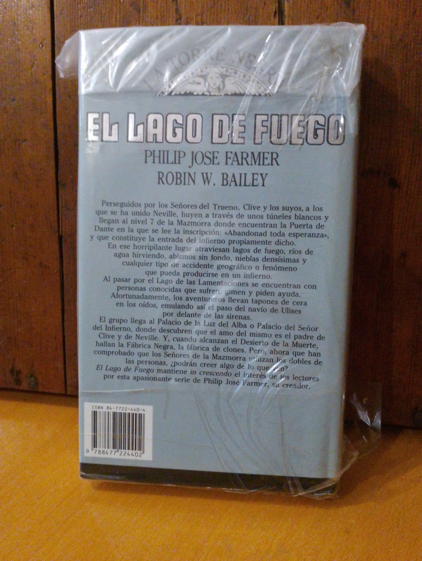 El lago de fuego. Philip Jose Farmer. Robin W. Bailey
