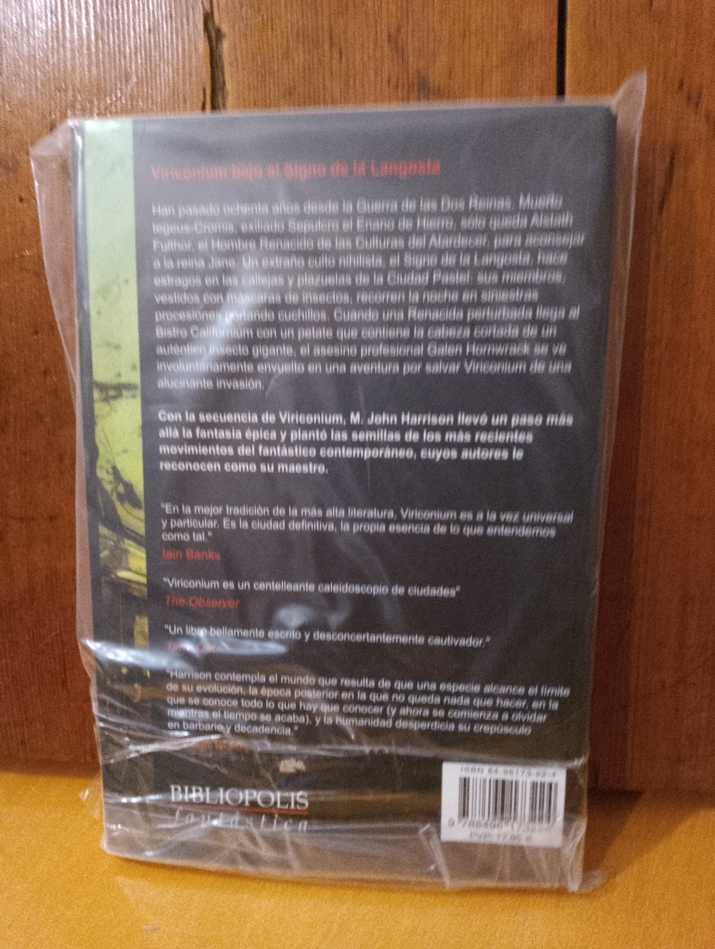 Viriconium. Tormenta de alas. M. John Harrison