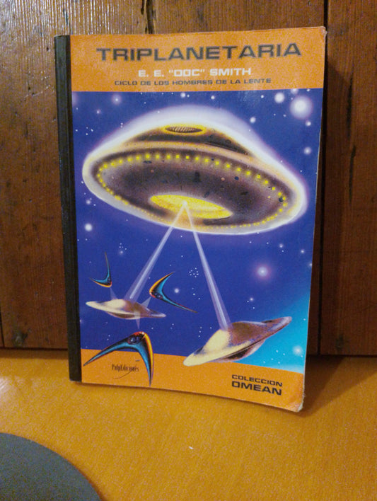 Triplanetaria. E.E. Doc Smith