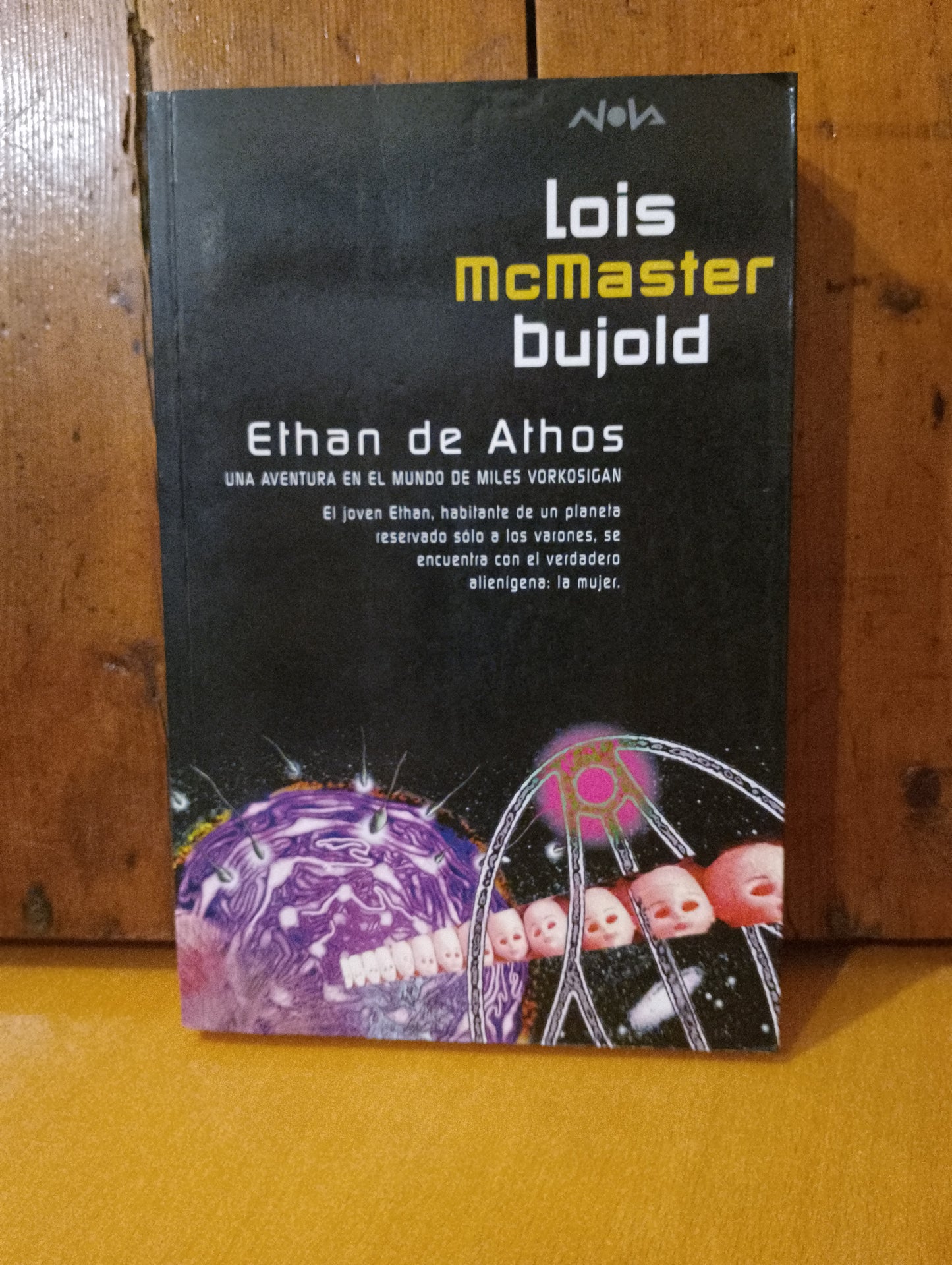 Ethan de Athos. Lois McMaster Bujold