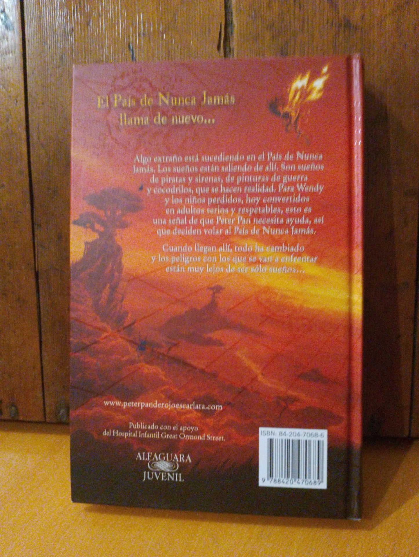 Peter Pan de rojo escarlata. Geraldine McCaughrean