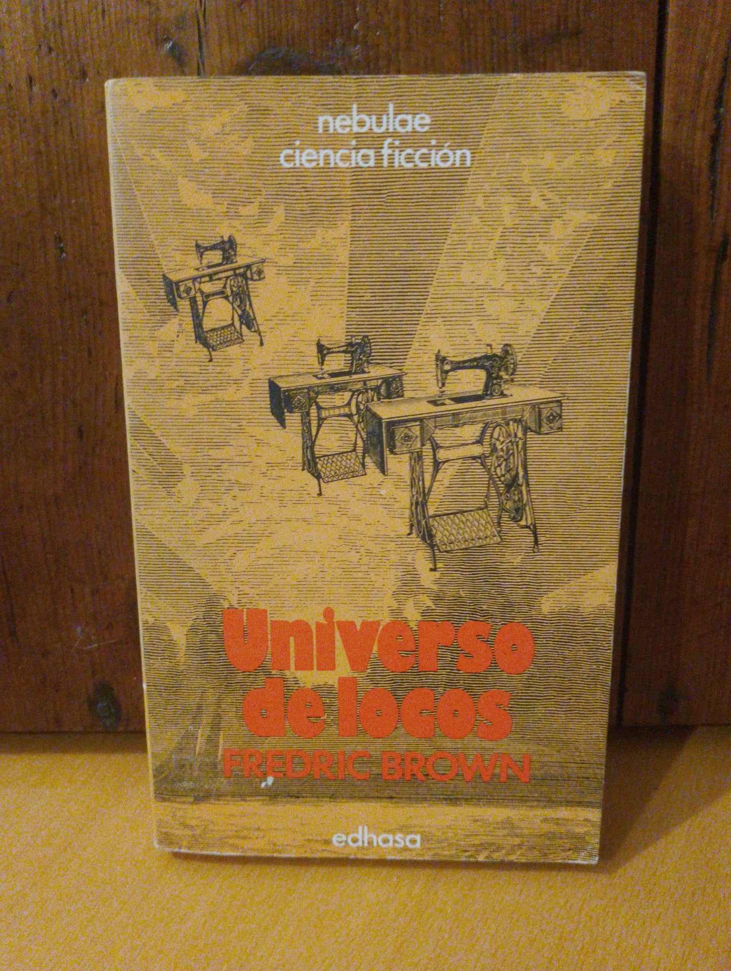 Universo de locos. Fredric Brown