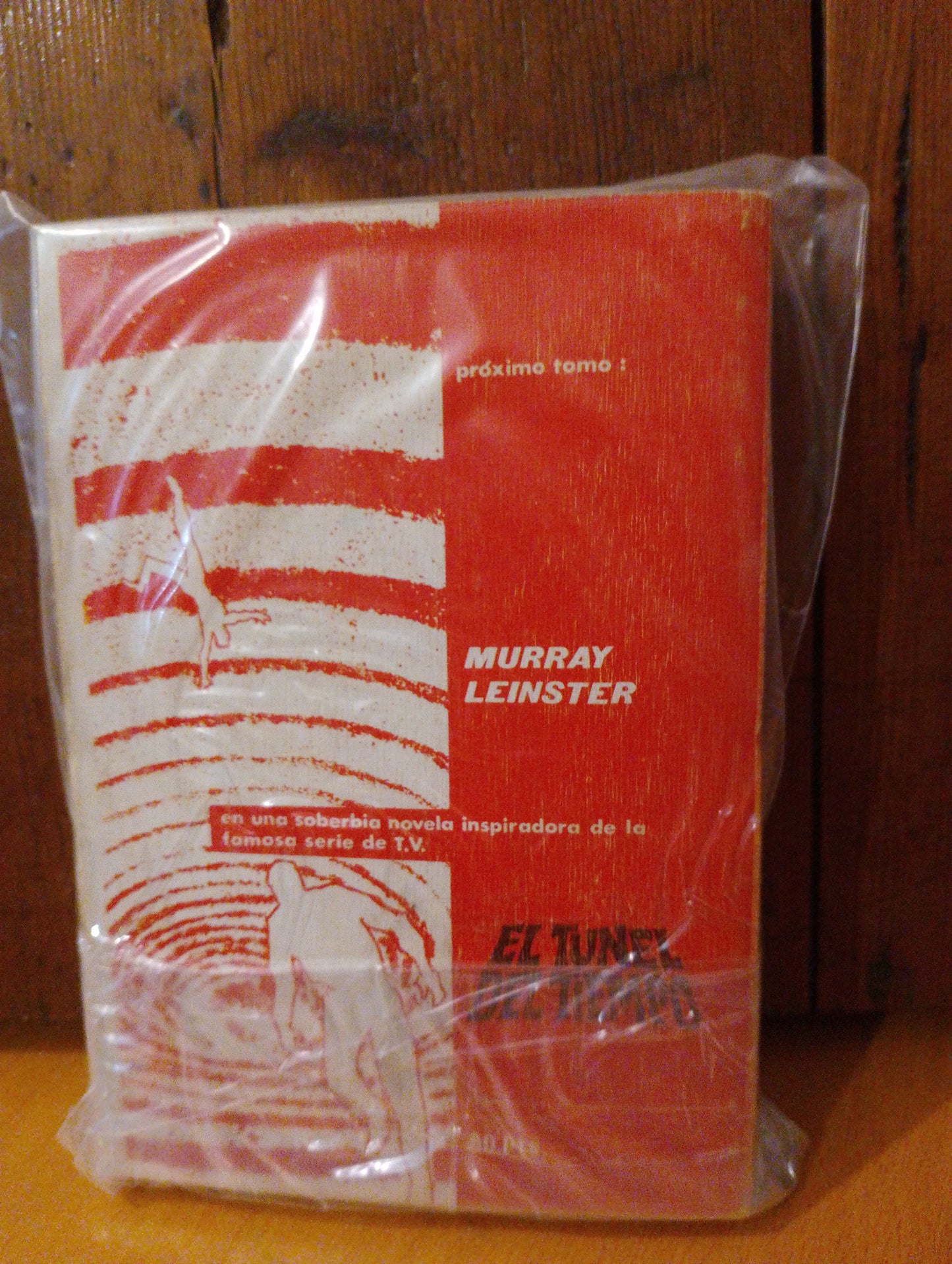 Universium 66. John Brunner. Philip K Dick. Fritz Leiber. C.C Mac App. Robert Lory. Edward Jesby. William F. Temple. Tomas M. Disch. Ben Nova. ..