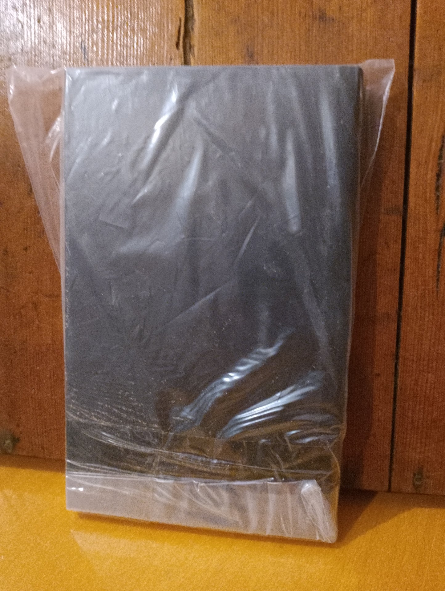 Mujer blanca soltera busca...John Lutz