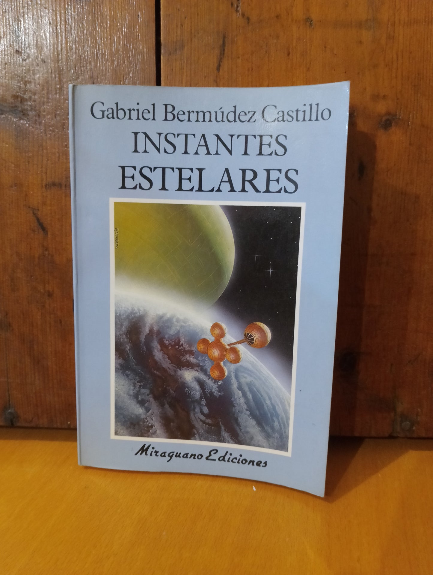 Instantes estelares. Gabriel Bermúdez Castillo