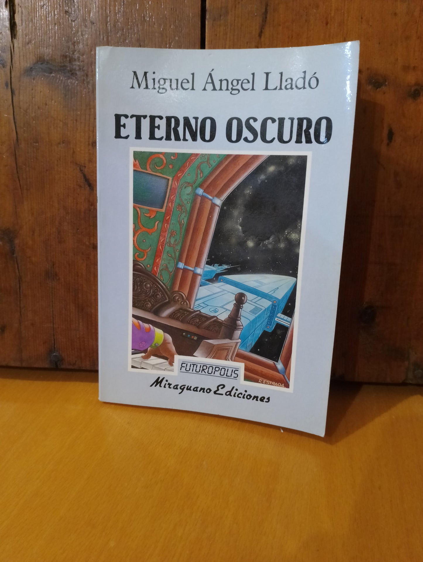 Eterno oscuro. Miguel Ángel Llado