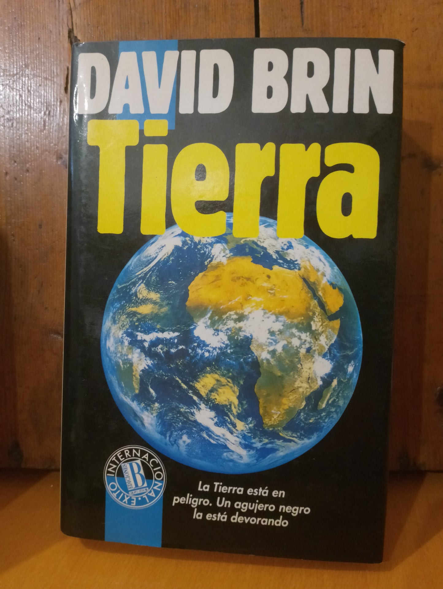 Tierra. David Brin