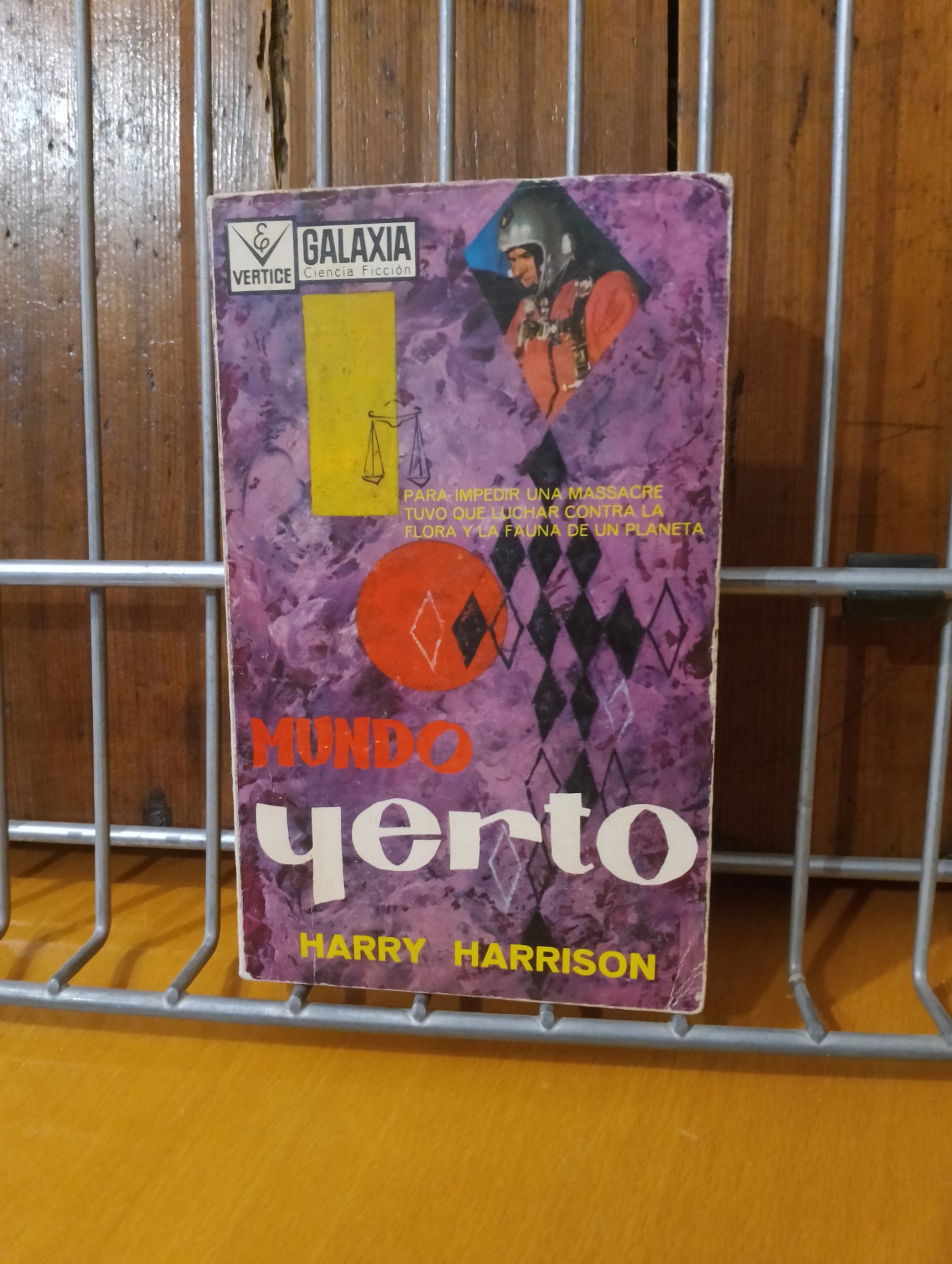 Mundo Yerto. Harry Harrison