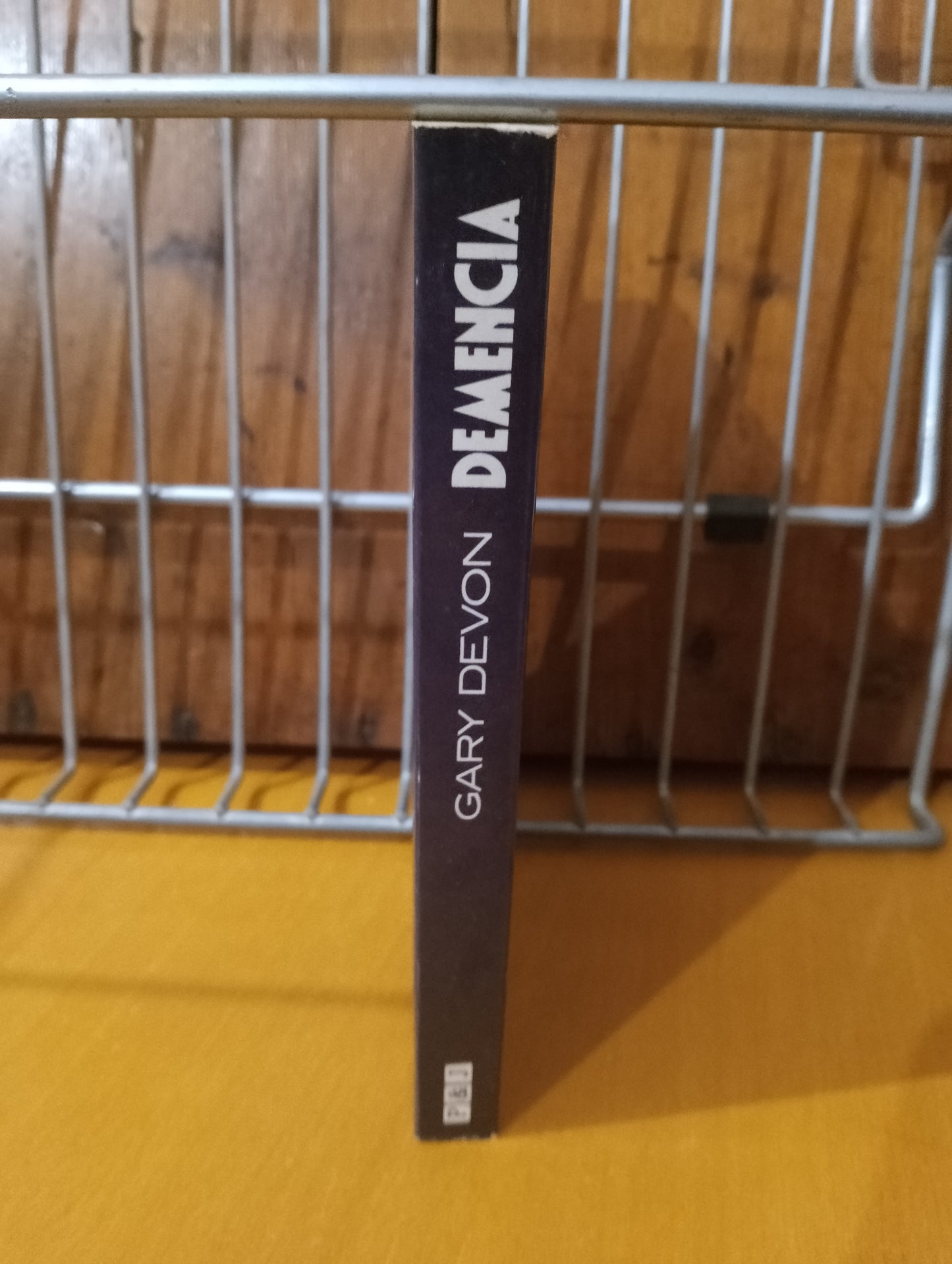 Demencia. Gary Devon