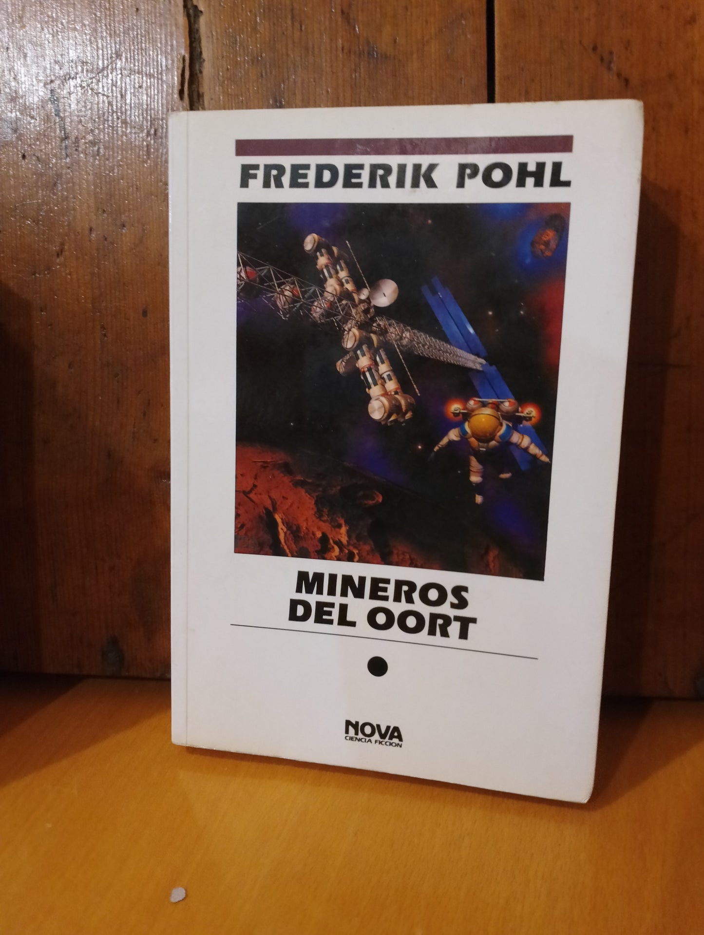 Mineros del Oort. Frederik Pohl