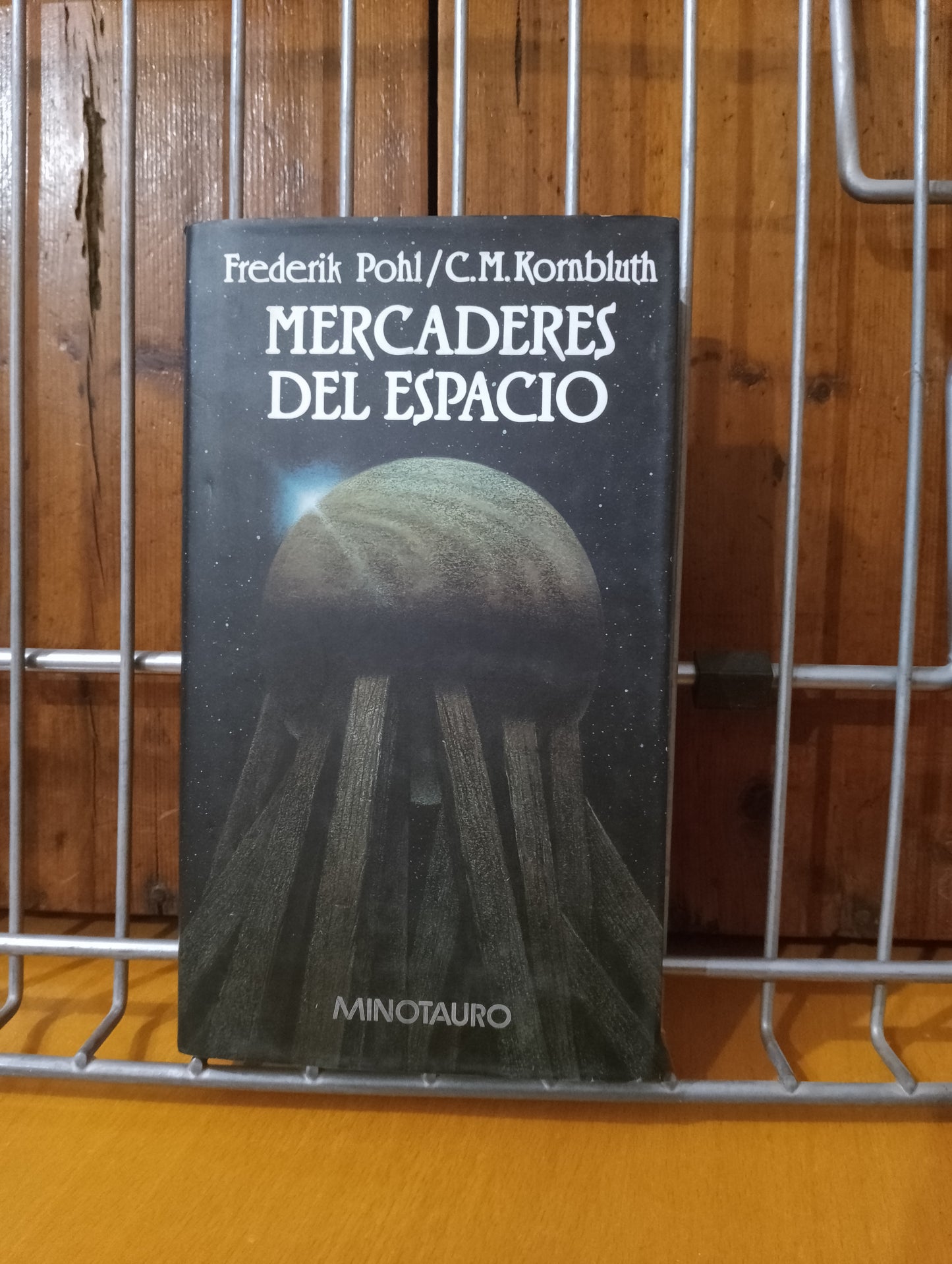 Mercaderes del espacio. Frederik Pohl. C.M. Kornbluth