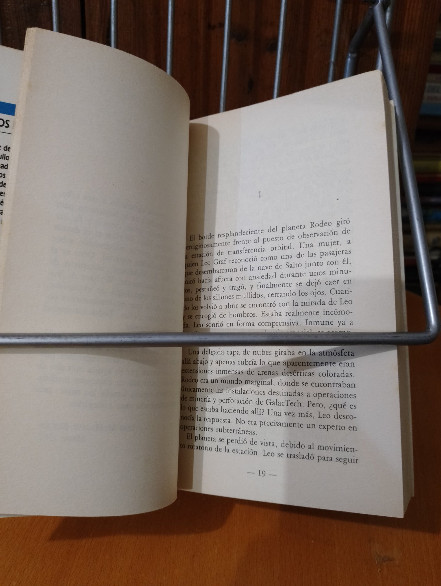 En caída libre. Lois McMaster Bujold