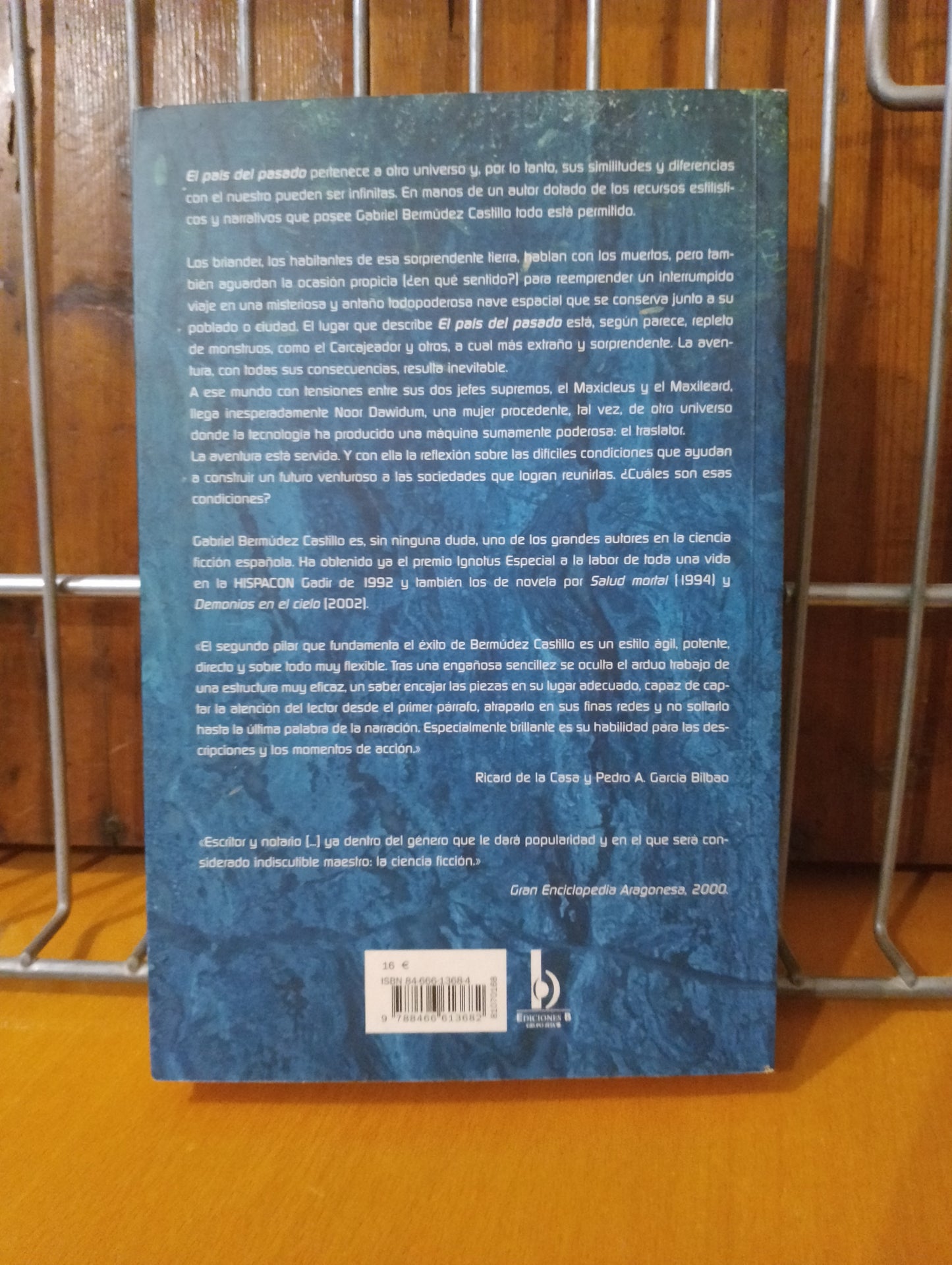 El pais del pasado. Gabriel Bermúdez Castillo