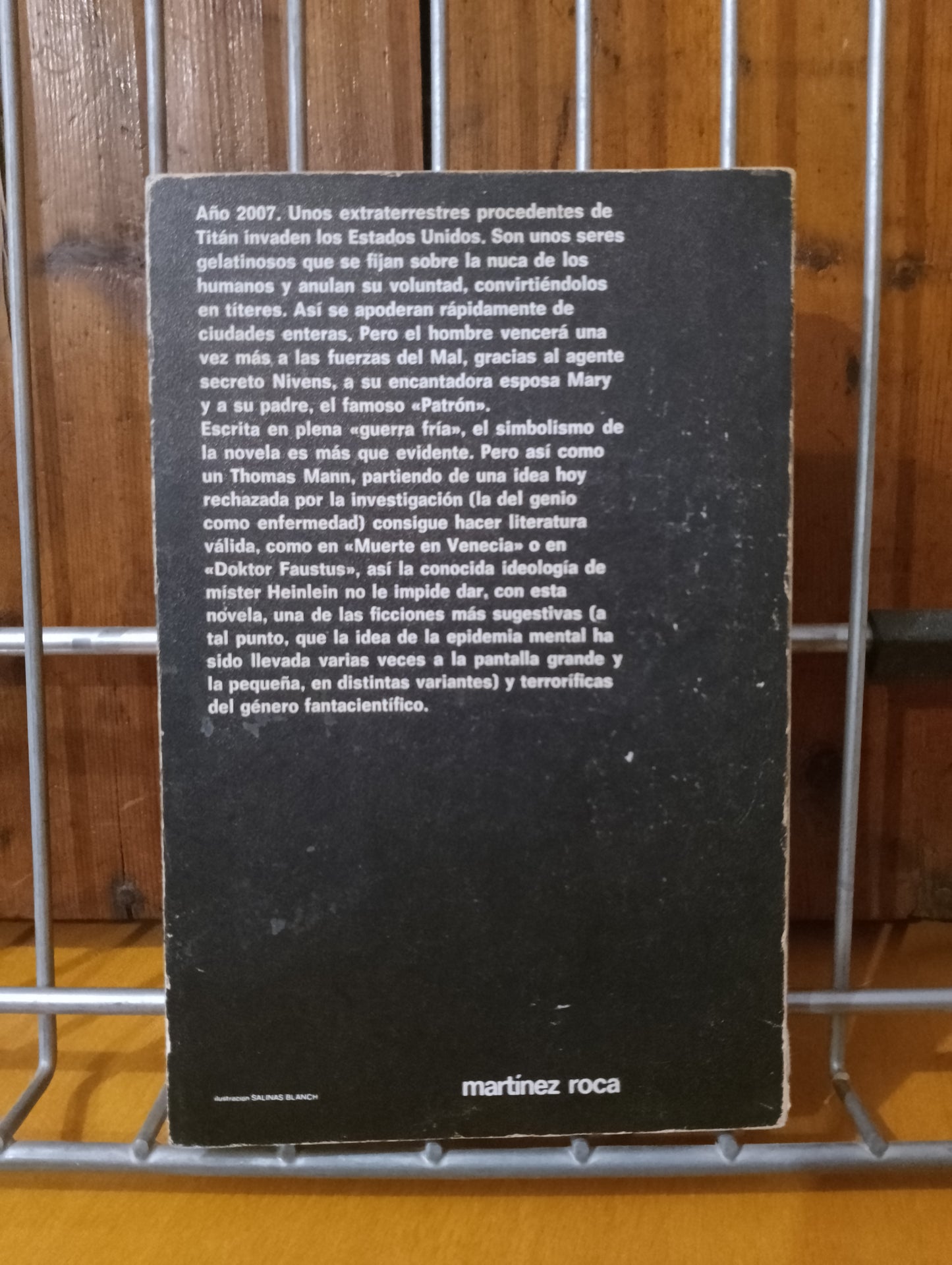 Amos de títeres. Robert A. Heinlein