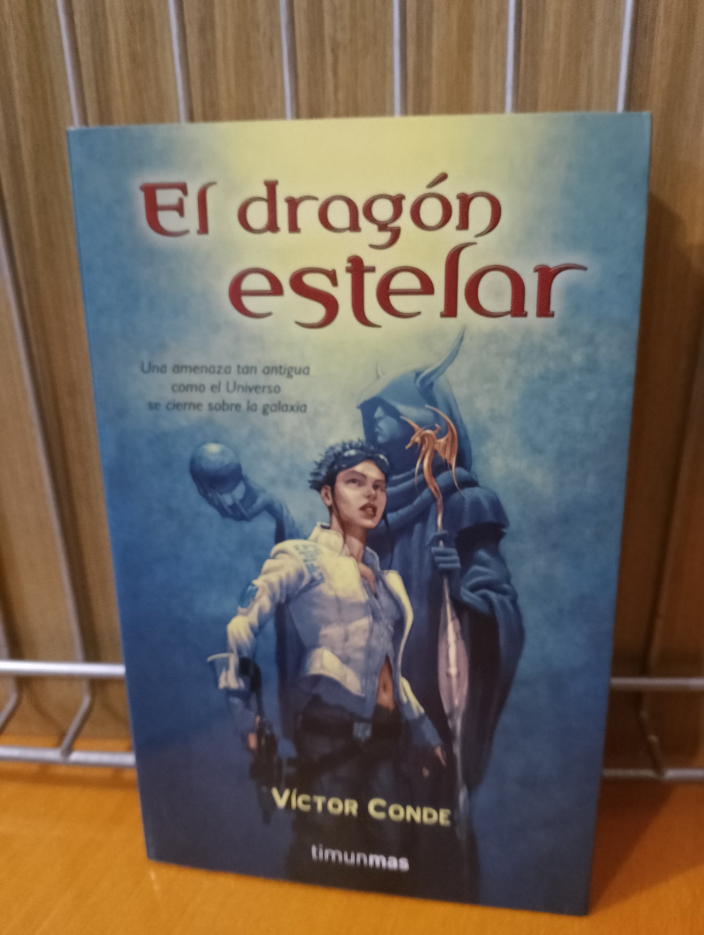 El dragón estelar. Víctor Conde