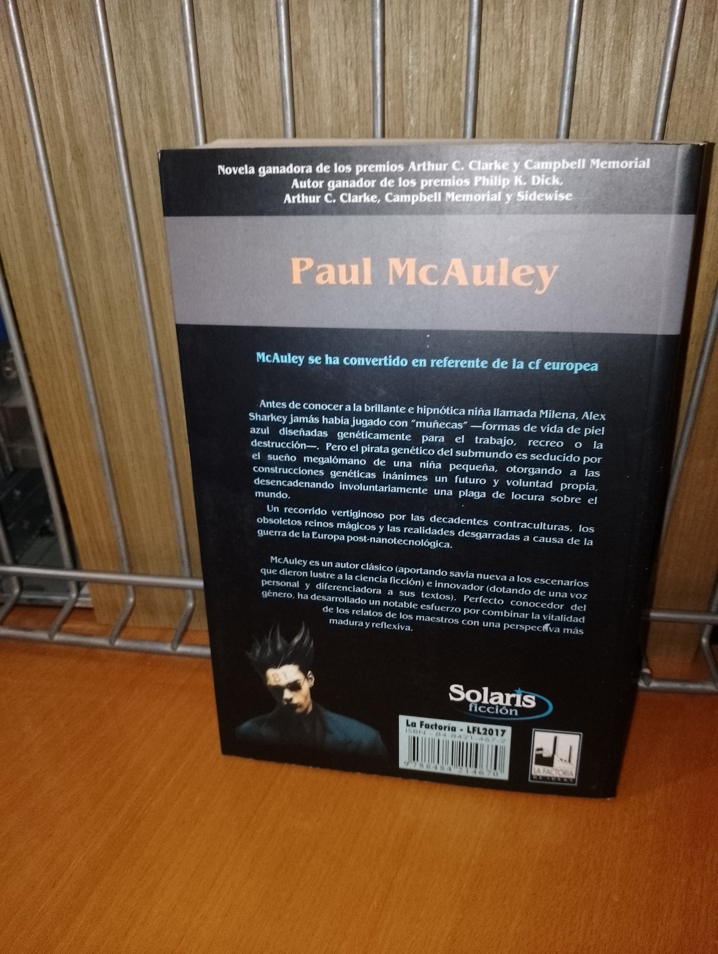 El beso de Milena. Paul McAuley