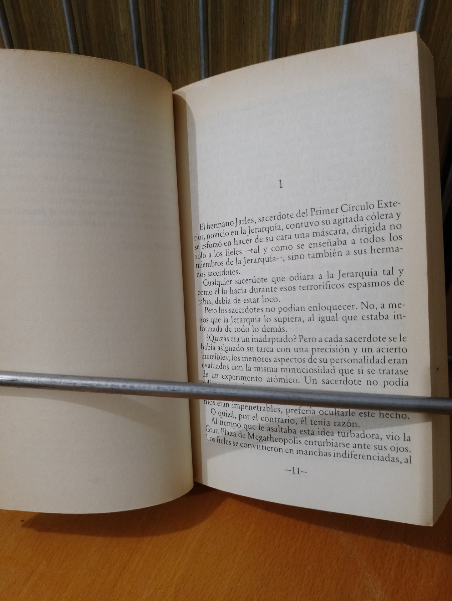 !Hágase la oscuridad! Fritz Leiber