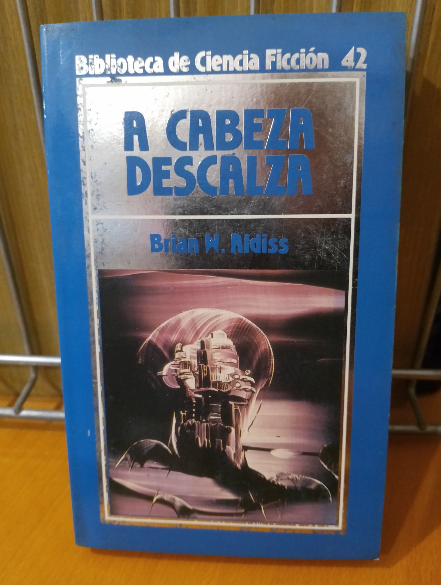 A cabeza descalza. Brian W Aldiss