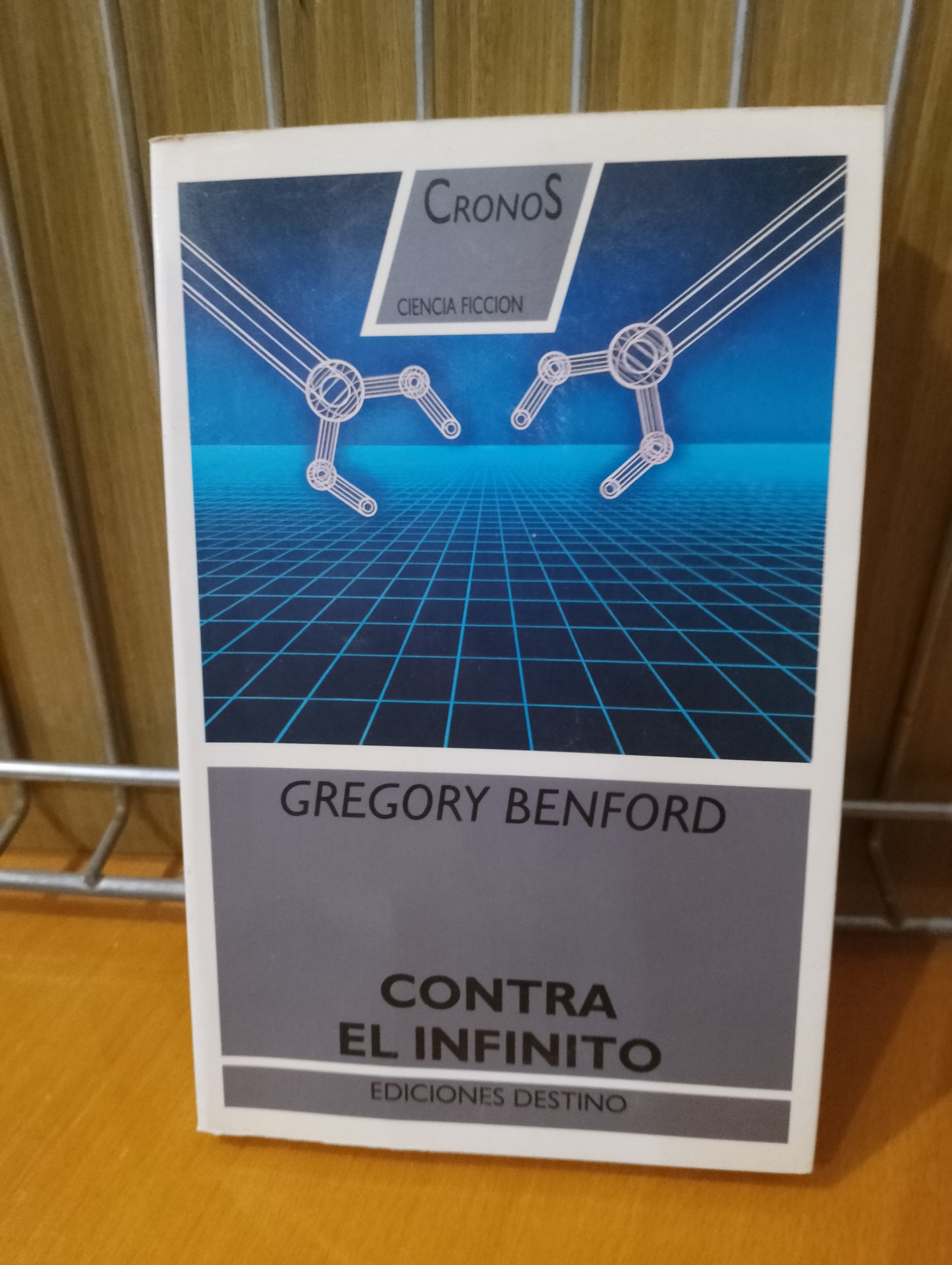 Contra el infinito. Gregory Benford