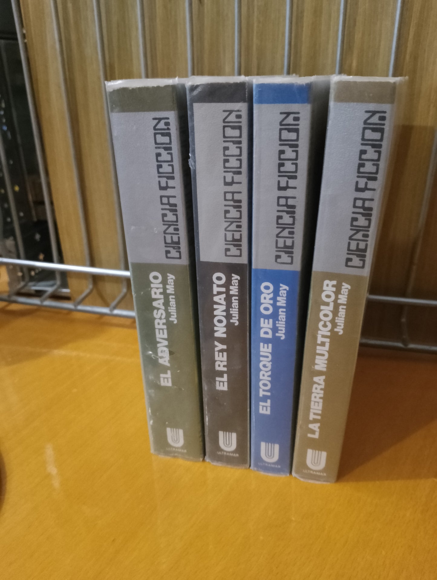 Saga del exilio en el plioceno. Julián May