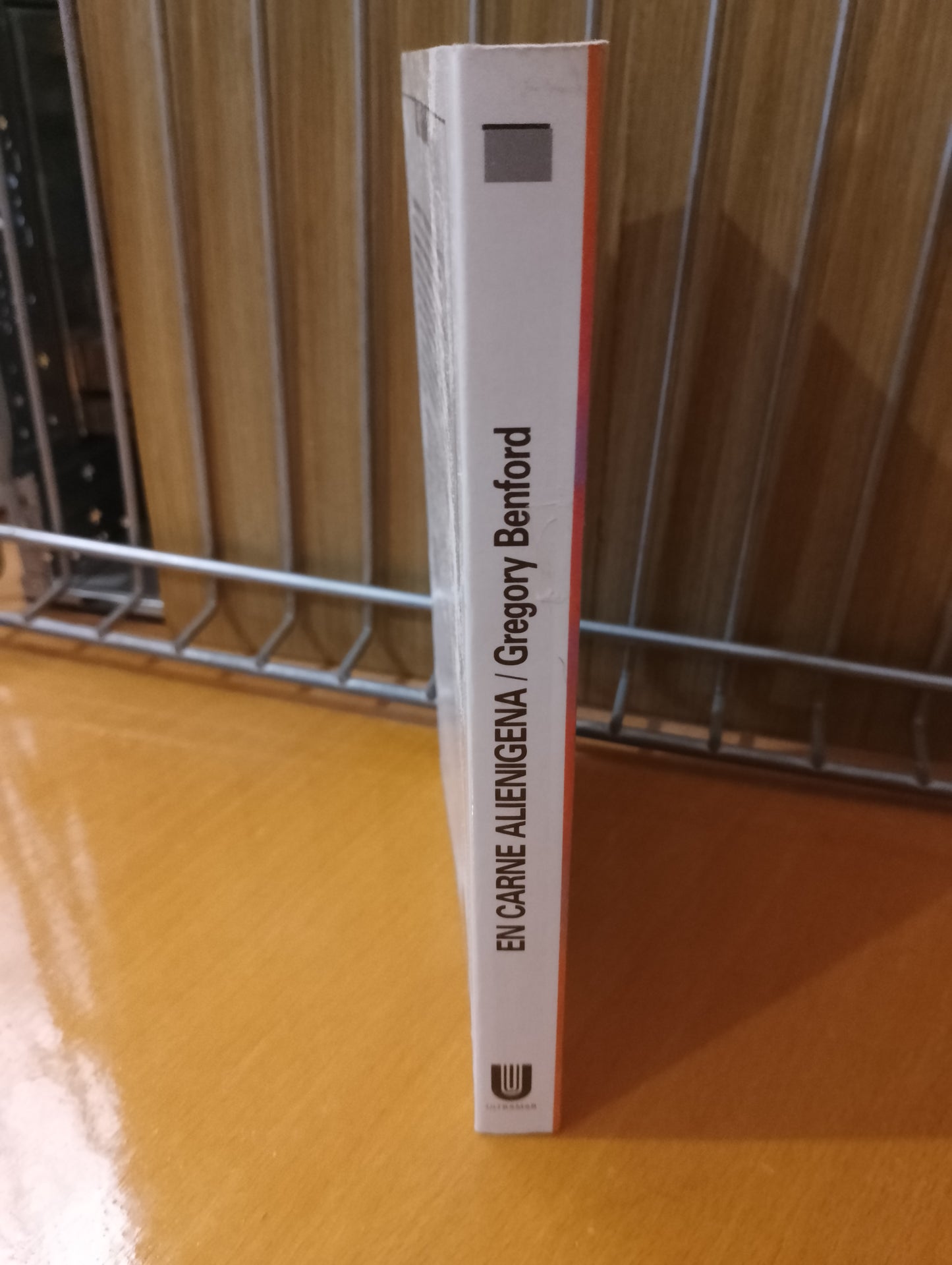 En carne alienígena. Gregory Benford
