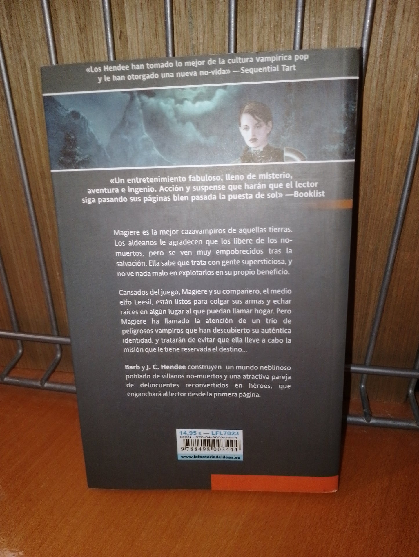 Dhampir. Barb y J. C. Hendee