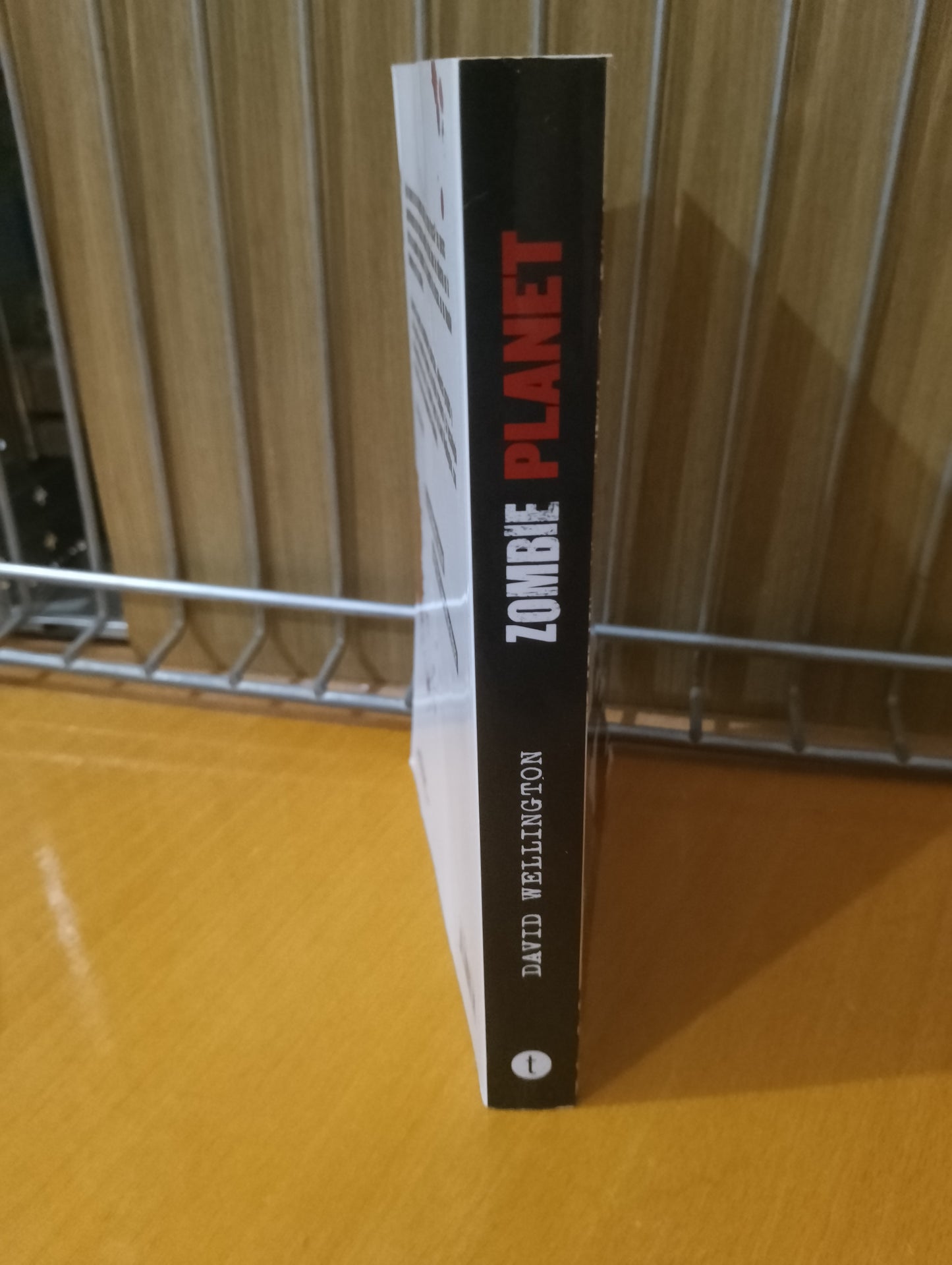 Zombie Planet. David Wellington