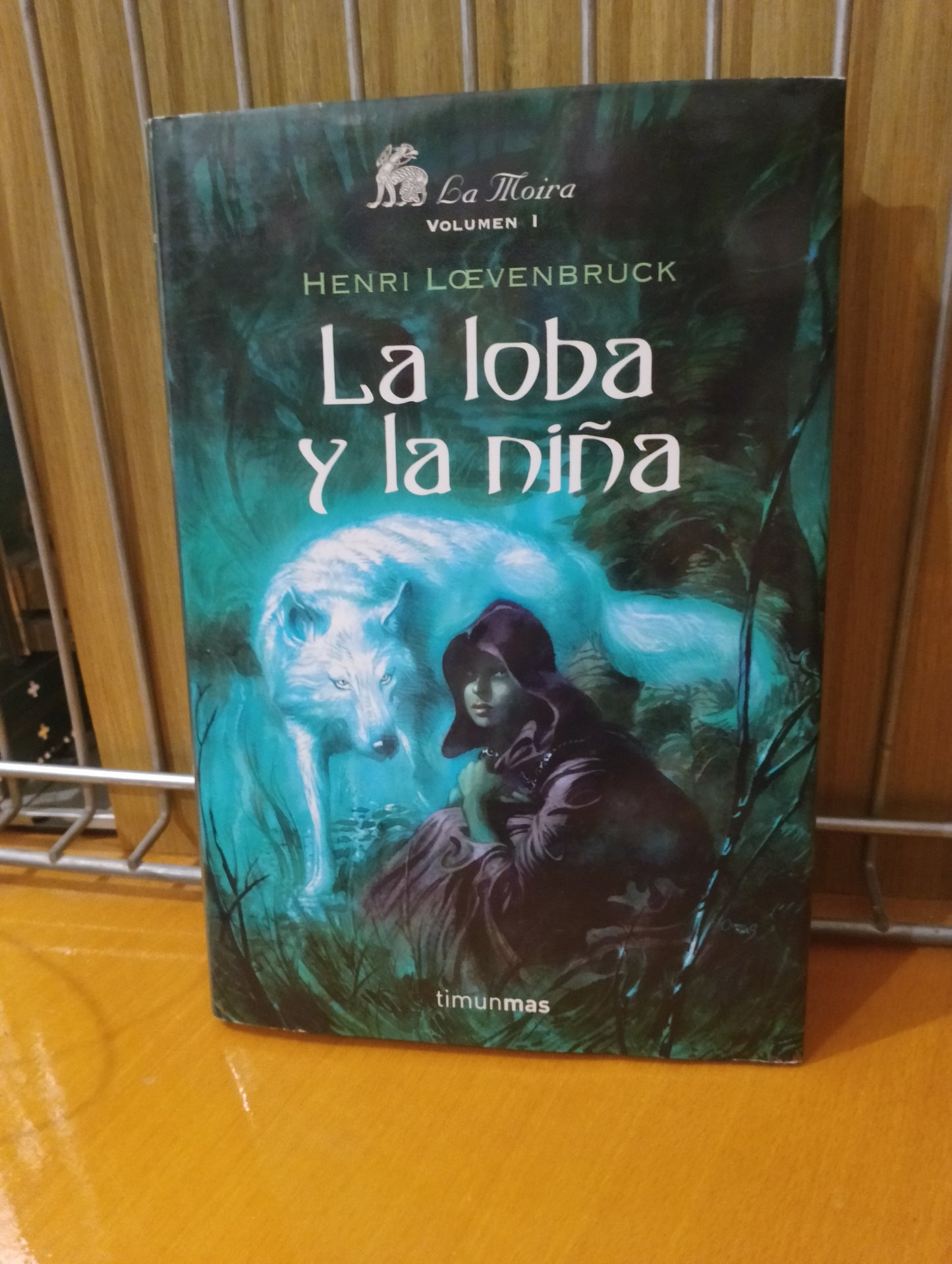 La loba y la niña. Henri Loevenbruck