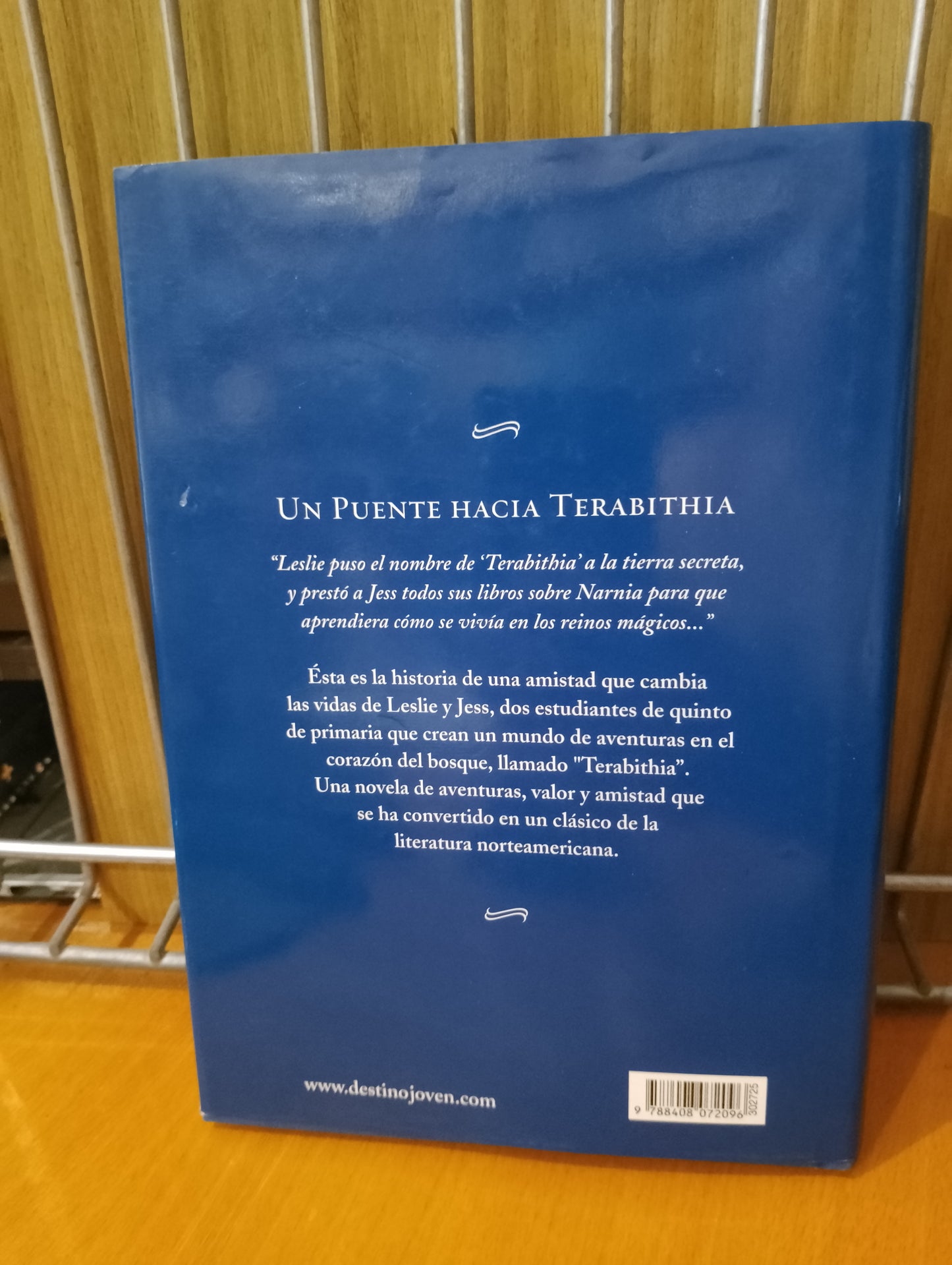Un puente hacia Terabithia. Katherine Paterson