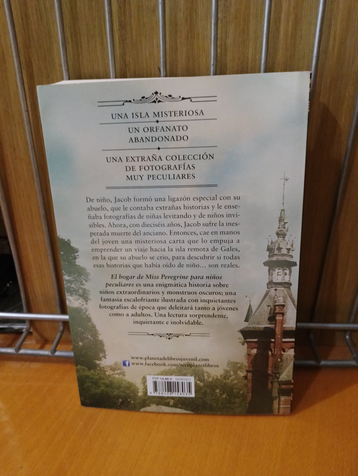 El hogar de Miss Peregrine para niños peculiares. Random Riggs