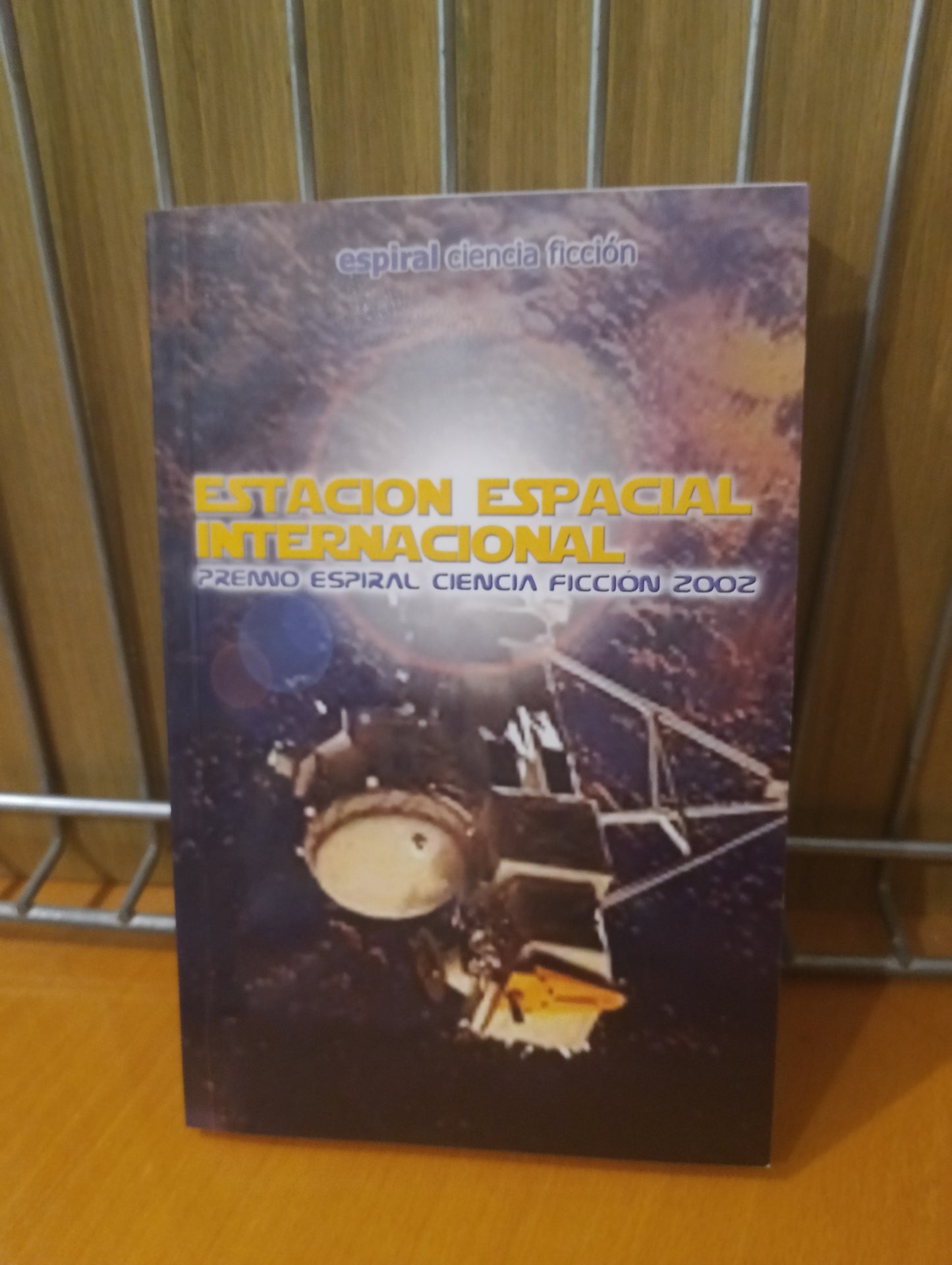 Estación espacial internacional. Varios autores