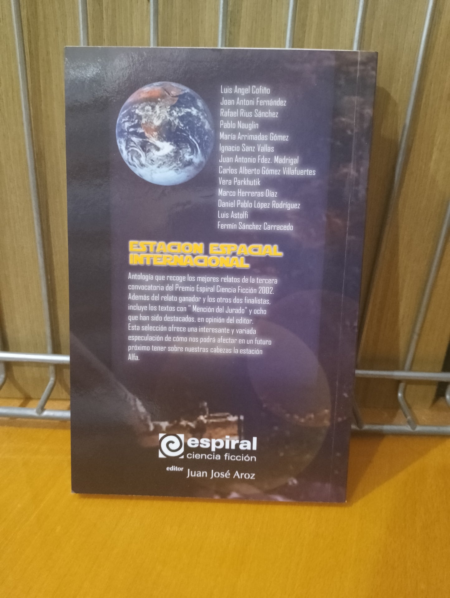 Estación espacial internacional. Varios autores