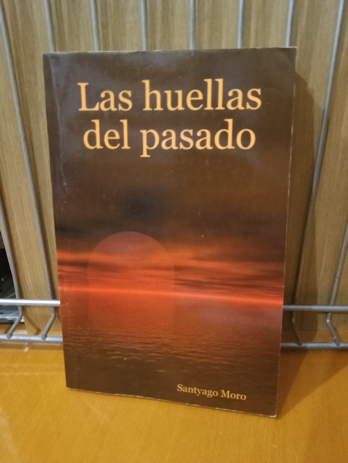 Las huellas del pasado. Santyago Moro