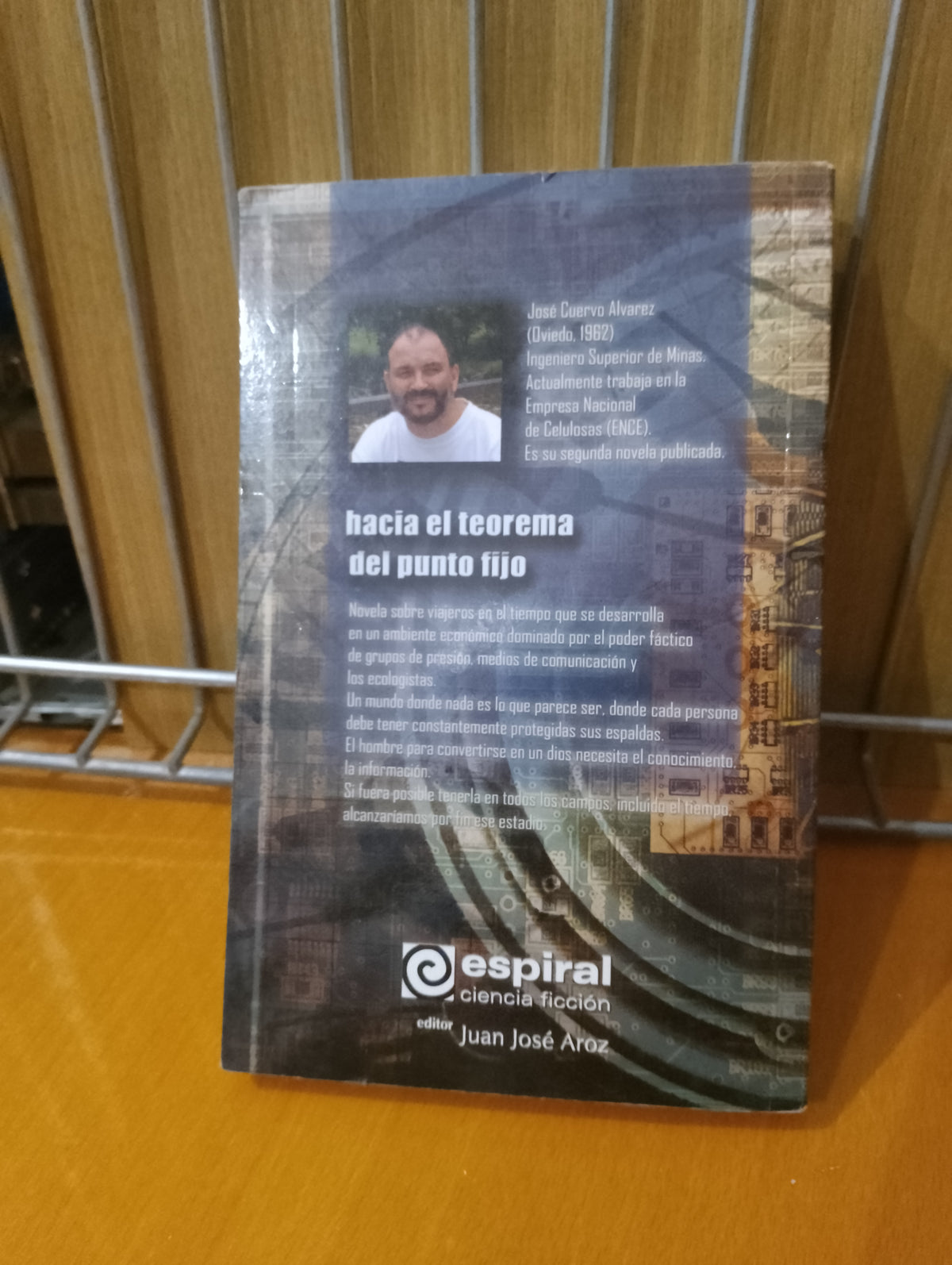 Hacia el teorema del punto fijo. José Cuervo Alvarez