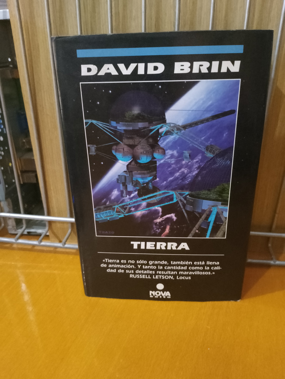 Tierra. David Brin