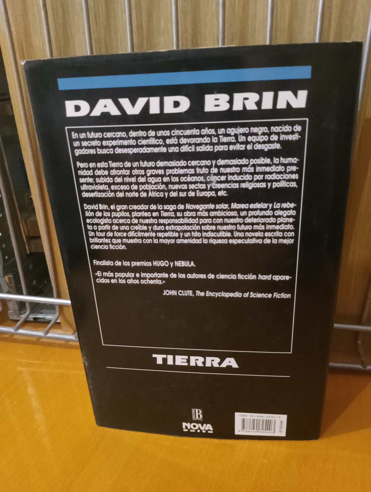 Tierra. David Brin