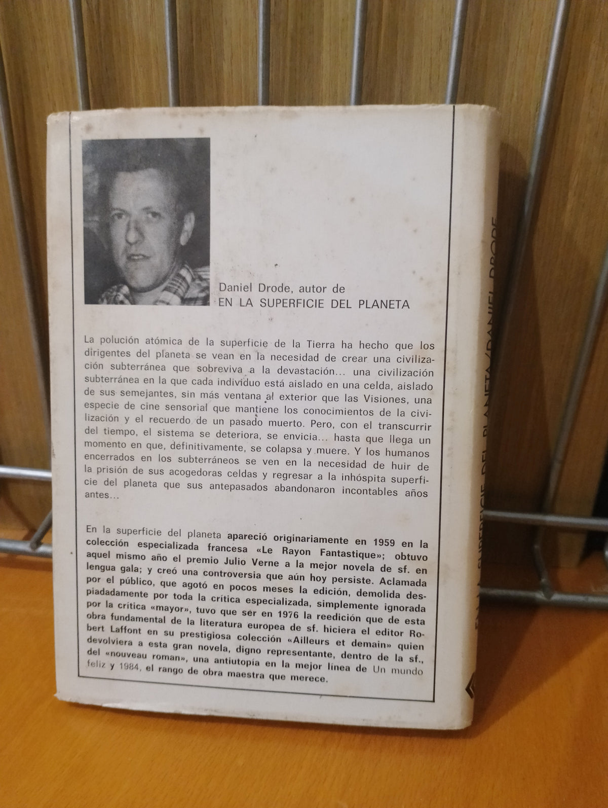 En la superficie del planeta. Daniel Drode