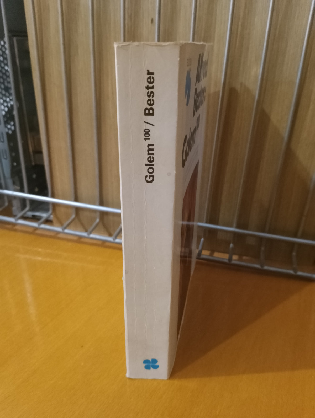Golem 100. Alfred Bester