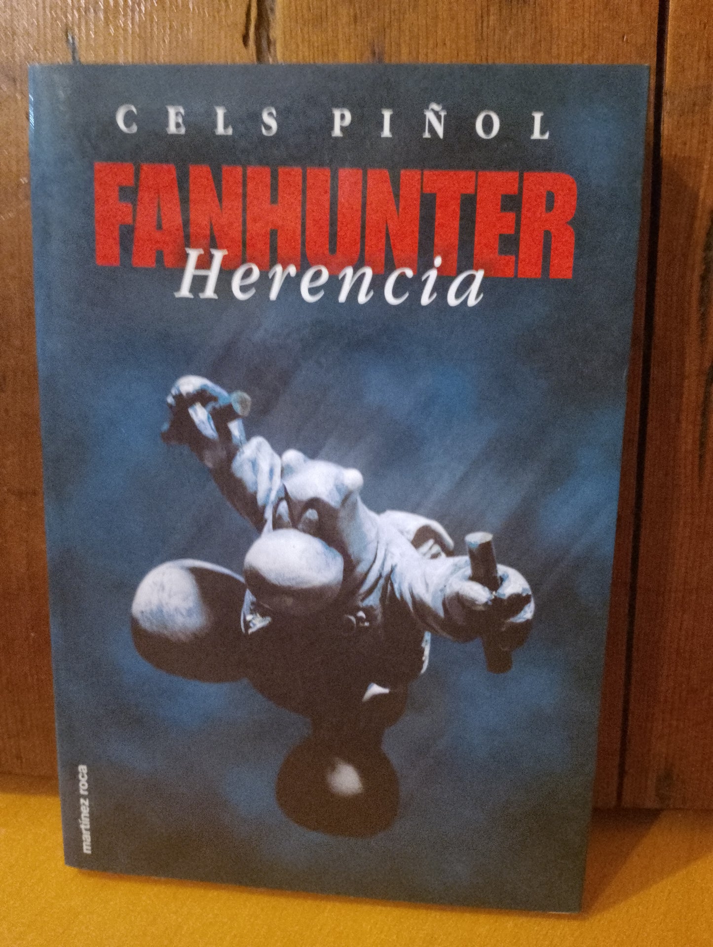 Fanhunter, Herencia. Cels piñol