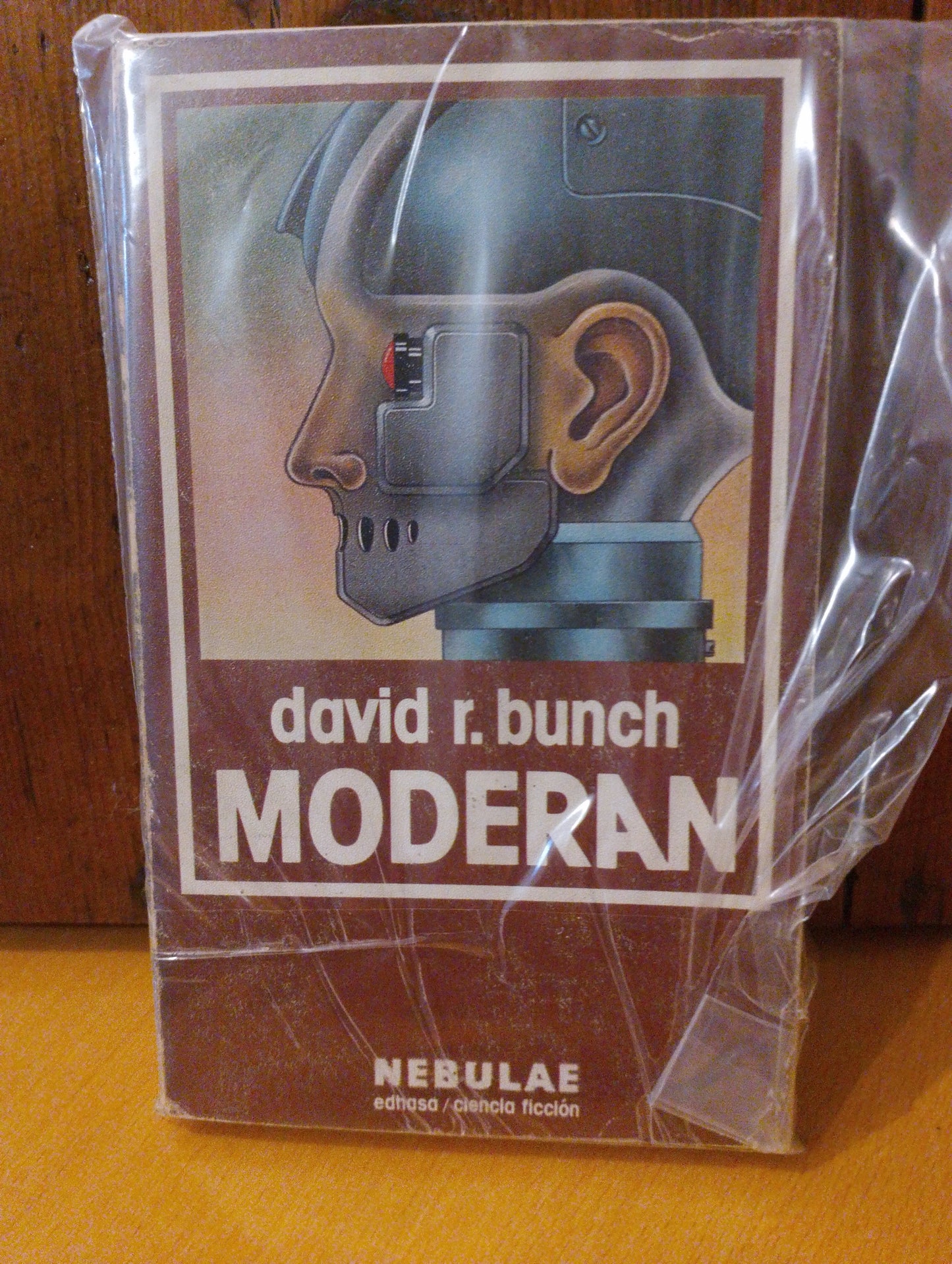 Moderan. David R. Bunch