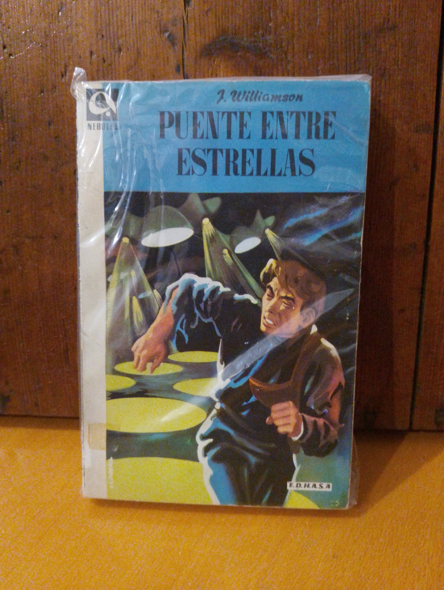 Puente entre estrellas. J. Williamson