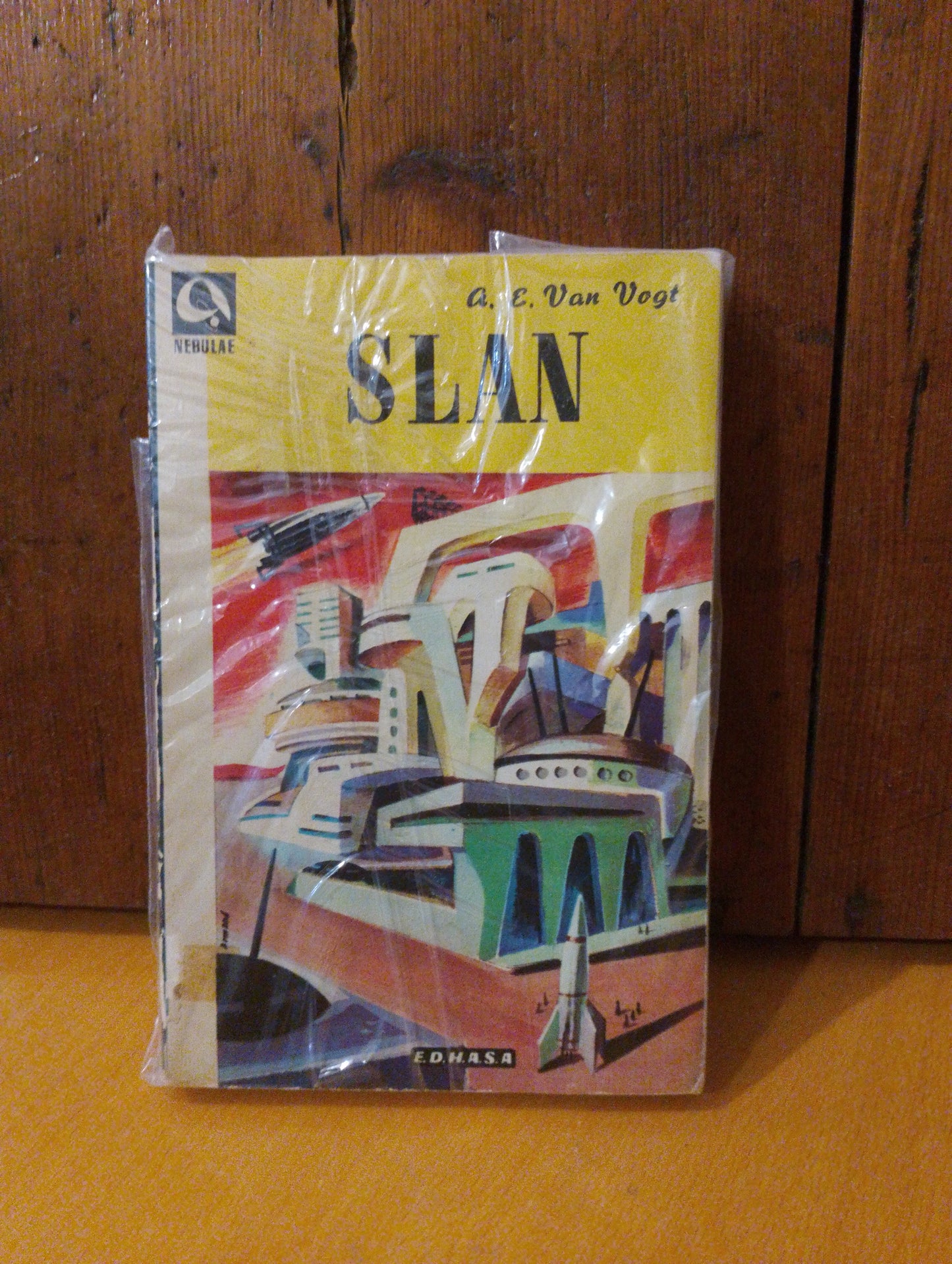 Slan. A.E. Van Vogt