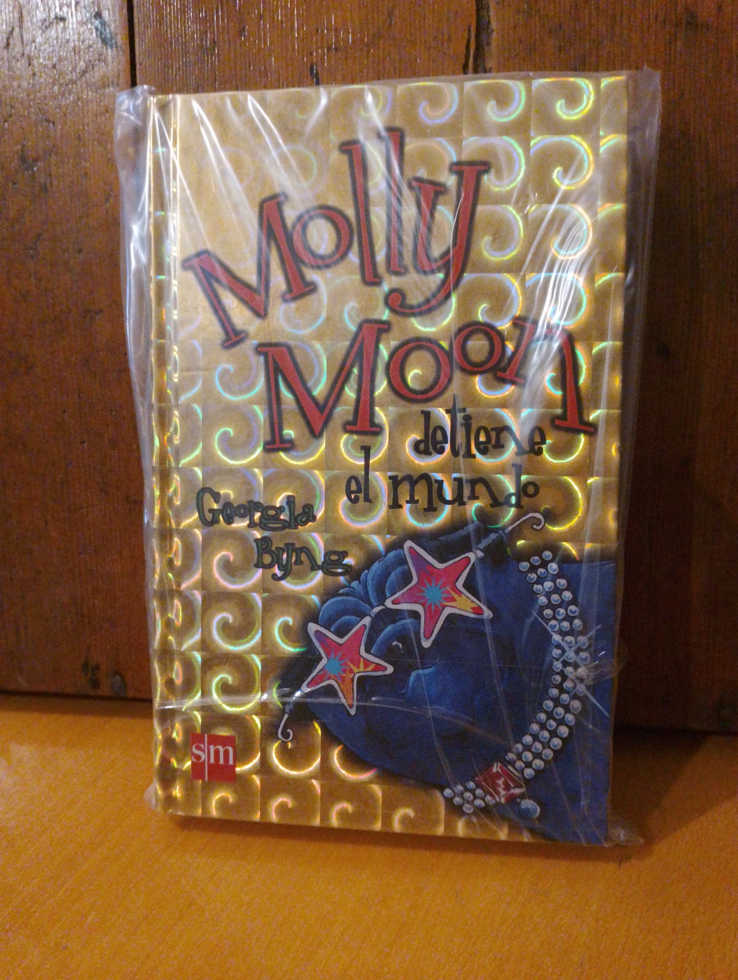 Molly Moon detiene el mundo. Georgina Byng