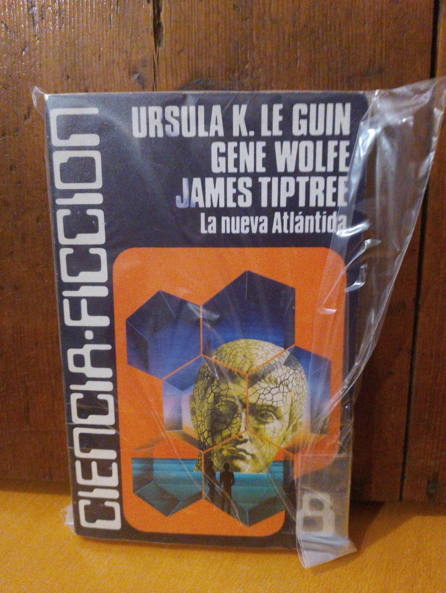 La nueva Atlántida. Úrsula K Le Guin. Gene Wolfe. James Tiptree