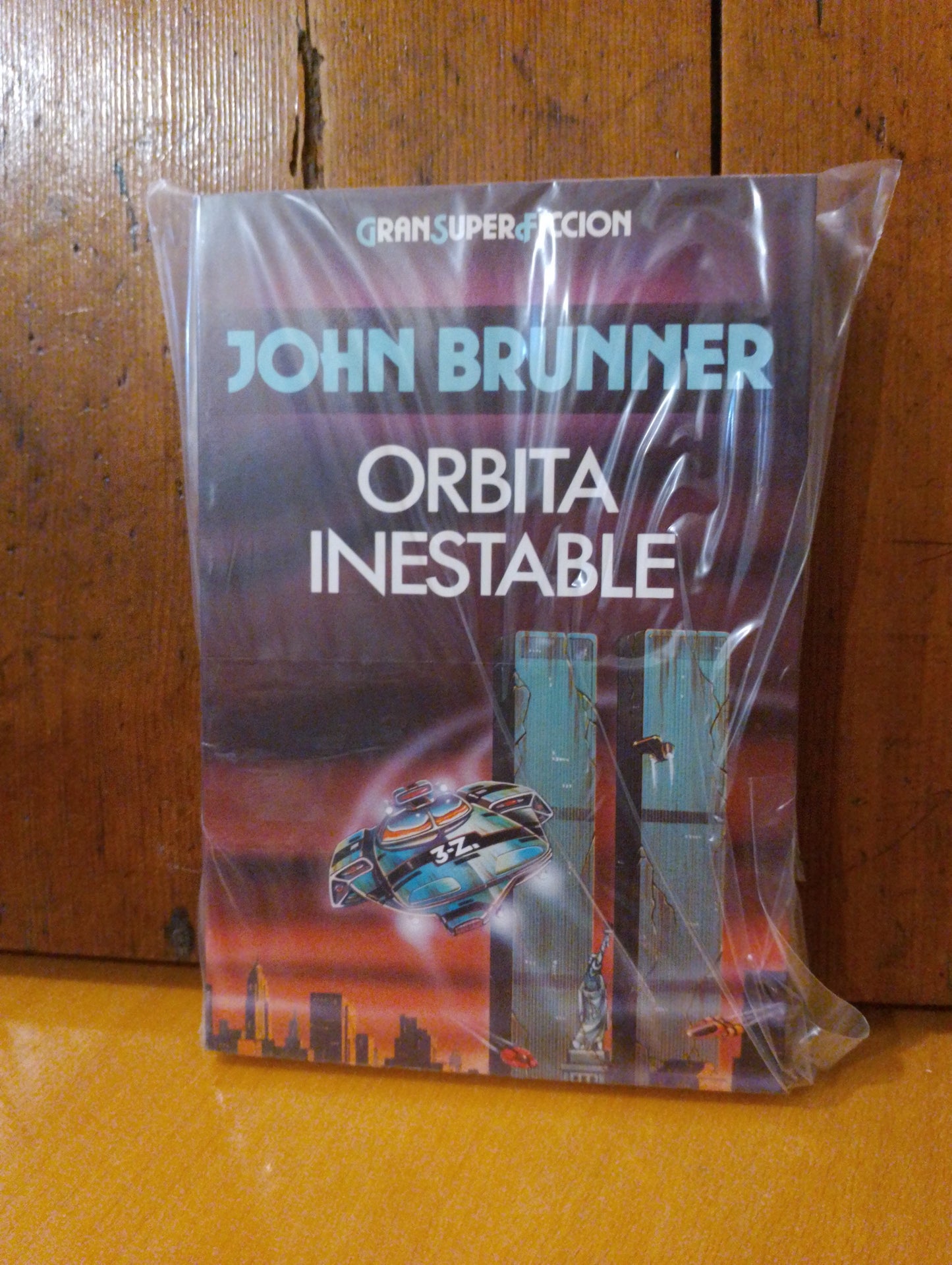 Órbita inestable. John Brunner