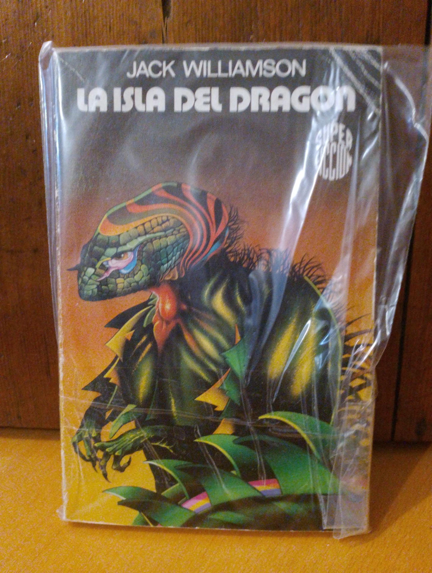 La isla del dragón. Jack Williamson