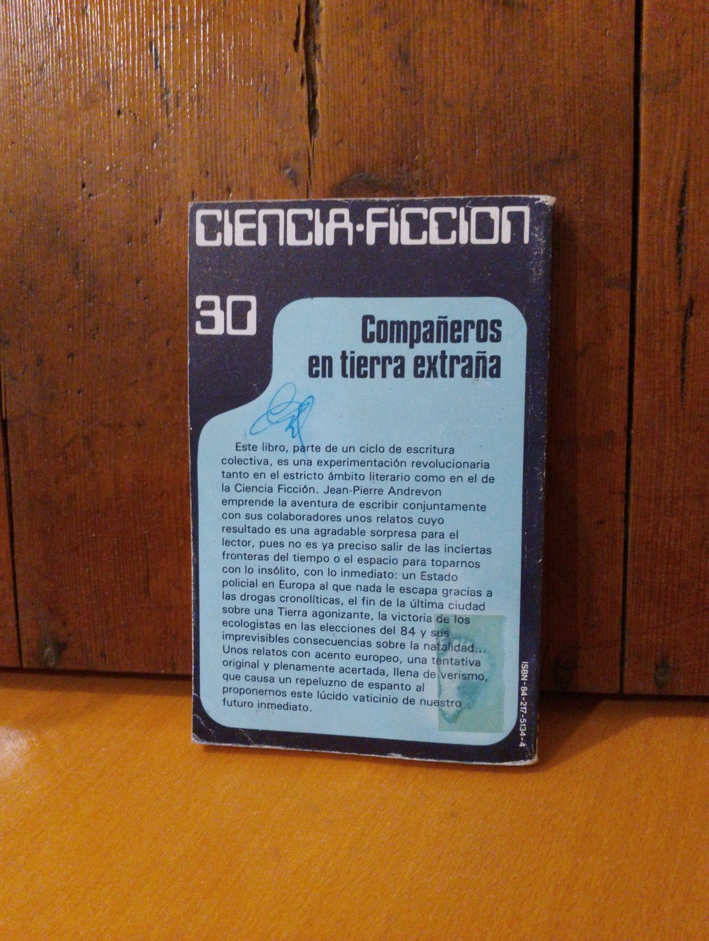 Compañeros en tierra extraña. J. P. Andrevon